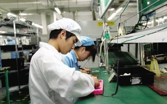 春节后进厂首选电子厂 蓝领择业新逻辑与“学徒困境”的破局